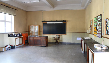 ESCOLA SECUNDÁRIA CAROLINA MICHAELIS