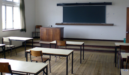 ESCOLA BÁSICA E SECUNDÁRIA JOSEFA DE ÓBIDOS