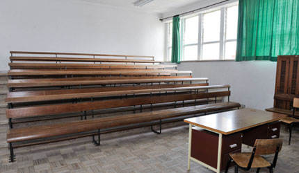 ESCOLA SECUNDÁRIA DR. SOLANO DE ABREU