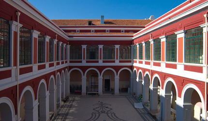 ESCOLA BÁSICA E SECUNDÁRIA PASSOS MANUEL