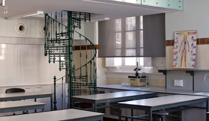 ESCOLA BÁSICA E SECUNDÁRIA PASSOS MANUEL