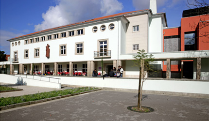 ESCOLA SECUNDÁRIA CAROLINA MICHAELIS