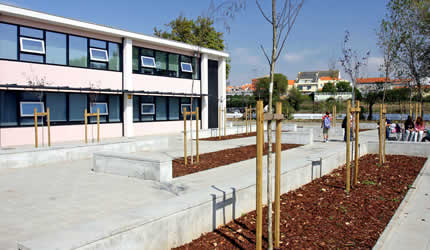 ESCOLA SECUNDÁRIA DR. MANUEL GOMES DE ALMEIDA