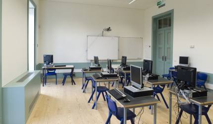 ESCOLA SECUNDÁRIA SÁ DE MIRANDA