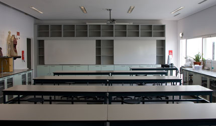 ESCOLA BÁSICA E SECUNDÁRIA GIL VICENTE