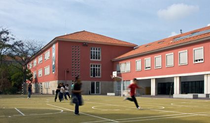 ESCOLA BÁSICA E SECUNDÁRIA JOSEFA DE ÓBIDOS