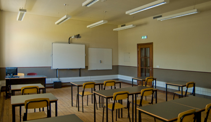 ESCOLA BÁSICA E SECUNDÁRIA JOSEFA DE ÓBIDOS