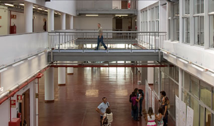 ESCOLA SECUNDÁRIA EÇA DE QUEIRÓS