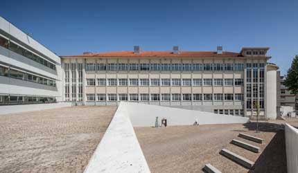 ESCOLA SECUNDÁRIA FRANCISCO DE HOLANDA