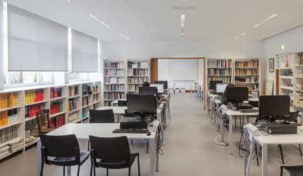 ESCOLA SECUNDÁRIA FRANCISCO DE HOLANDA