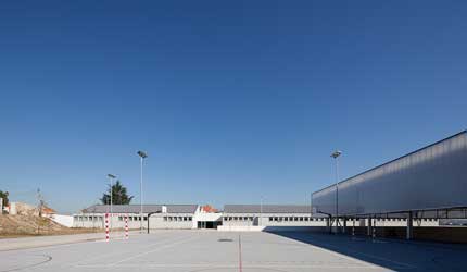 ESCOLA SECUNDÁRIA TOMAZ PELAYO