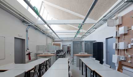 ESCOLA SECUNDÁRIA TOMAZ PELAYO