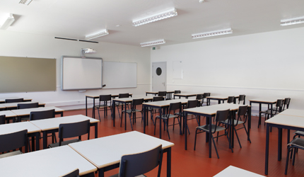 ESCOLA BÁSICA E SECUNDÁRIA OLIVEIRA JÚNIOR