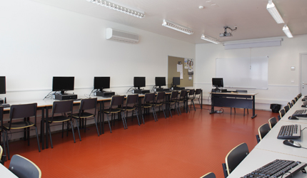 ESCOLA BÁSICA E SECUNDÁRIA OLIVEIRA JÚNIOR