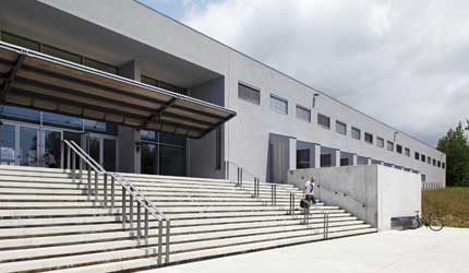 ESCOLA BÁSICA E SECUNDÁRIA FERREIRA DE CASTRO