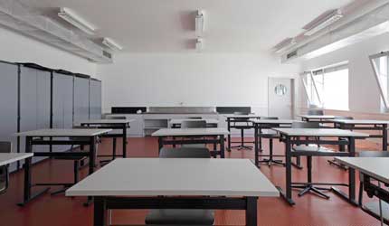 ESCOLA BÁSICA E SECUNDÁRIA FERREIRA DE CASTRO