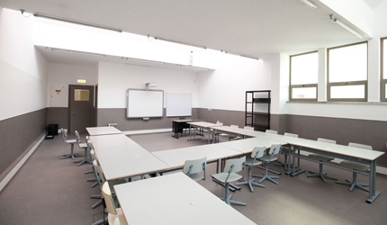 ESCOLA SECUNDÁRIA MARQUES DE CASTILHO