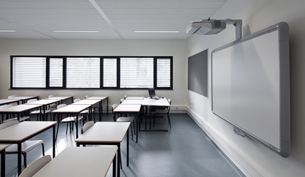 ESCOLA  BÁSICA E SECUNDÁRIA PROFESSOR RUY LUÍS GOMES