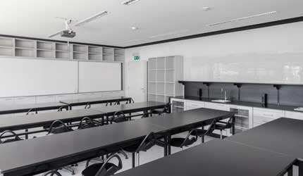 ESCOLA BÁSICA E SECUNDÁRIA CLARA DE RESENDE