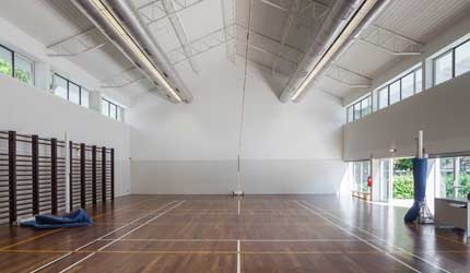 ESCOLA BÁSICA E SECUNDÁRIA CLARA DE RESENDE