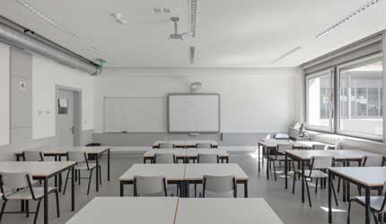 ESCOLA BÁSICA E SECUNDÁRIA DE CANELAS