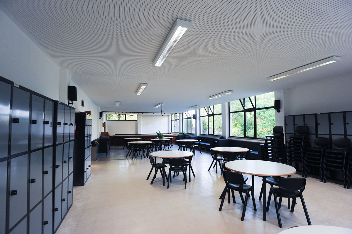 ESCOLA SECUNDÁRIA D. EGAS MONIZ E ESCOLA BÁSICA DE RESENDE