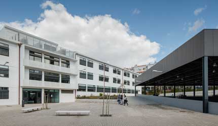 ESCOLA SECUNDÁRIA HENRIQUES NOGUEIRA