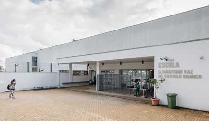 ESCOLA BÁSICA E SECUNDÁRIA D. MARTINHO VAZ DE CASTELO BRANCO