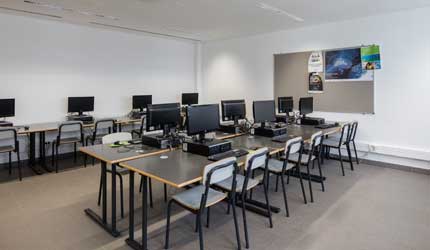 ESCOLA BÁSICA E SECUNDÁRIA D. MARTINHO VAZ DE CASTELO BRANCO