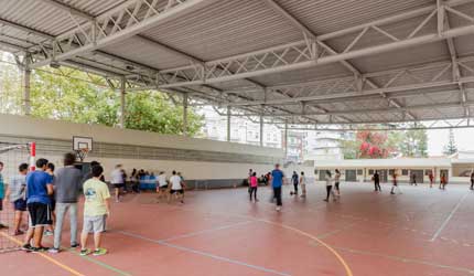 ESCOLA SECUNDÁRIA TOMÁS CABREIRA